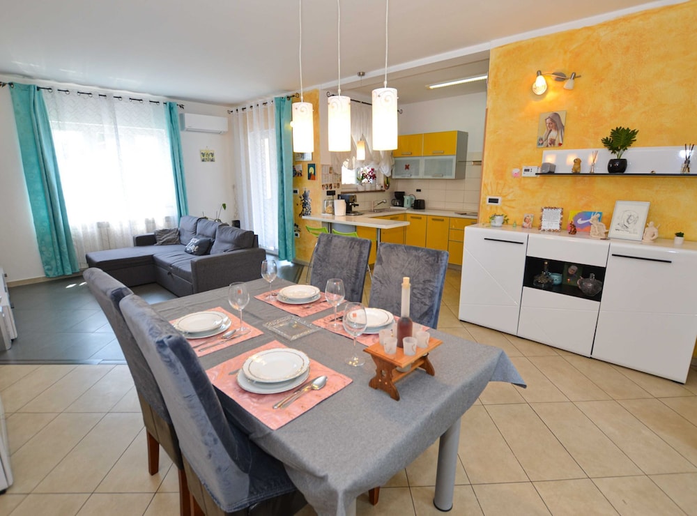 Radovani Peaceful and Serene Apartment With Terrace