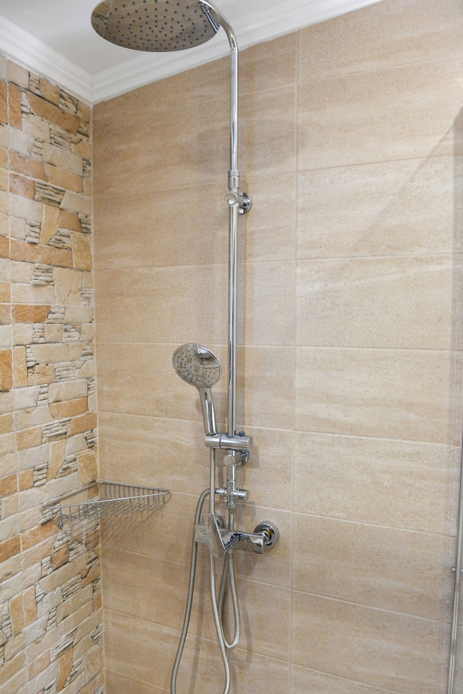 Vayas Residences Legacy