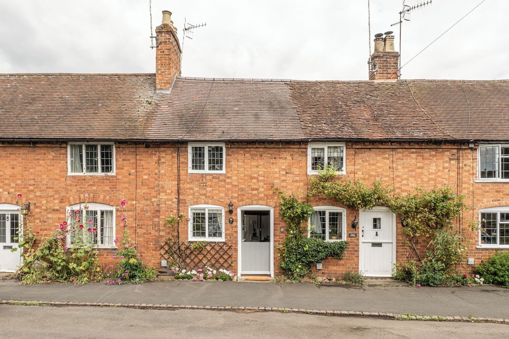 Two Cottages near Stratford-upon-Avon