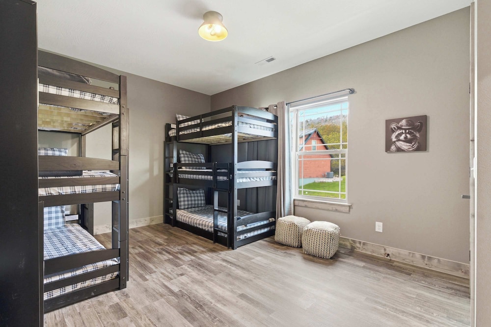 Family Camp Home for 17