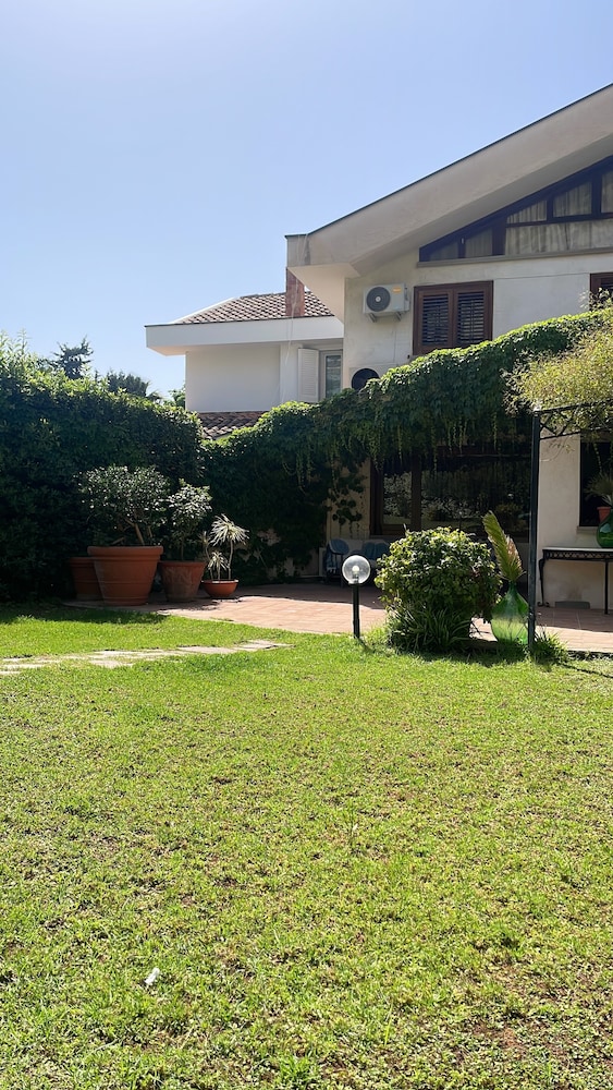 Bouganville Home Mondello