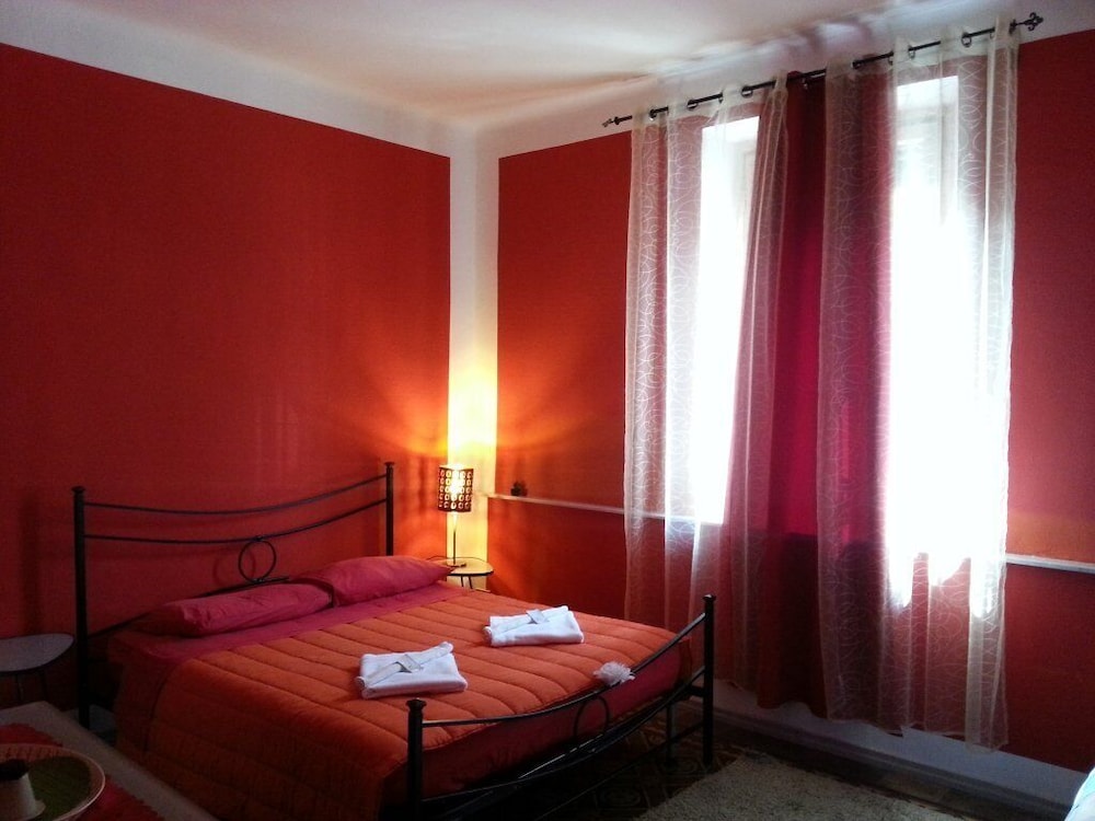 Room in B&B - B & b Oasis Passion Fiera - Quadruple Room 2 view 3