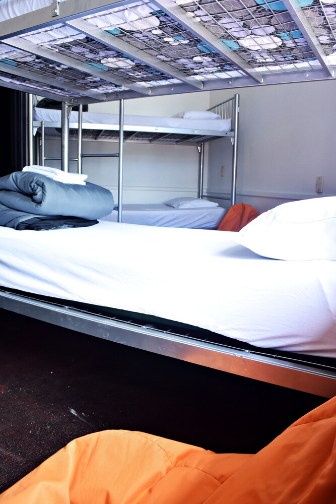 BoBs Hostel