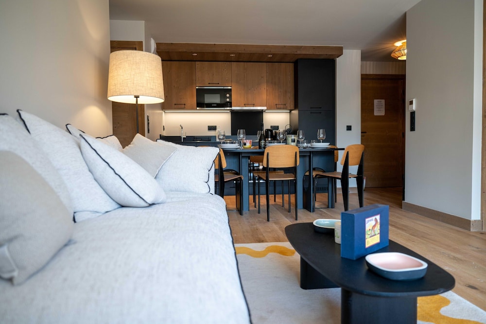 Charming Apt With View 2bd/6p -residence in Mega\