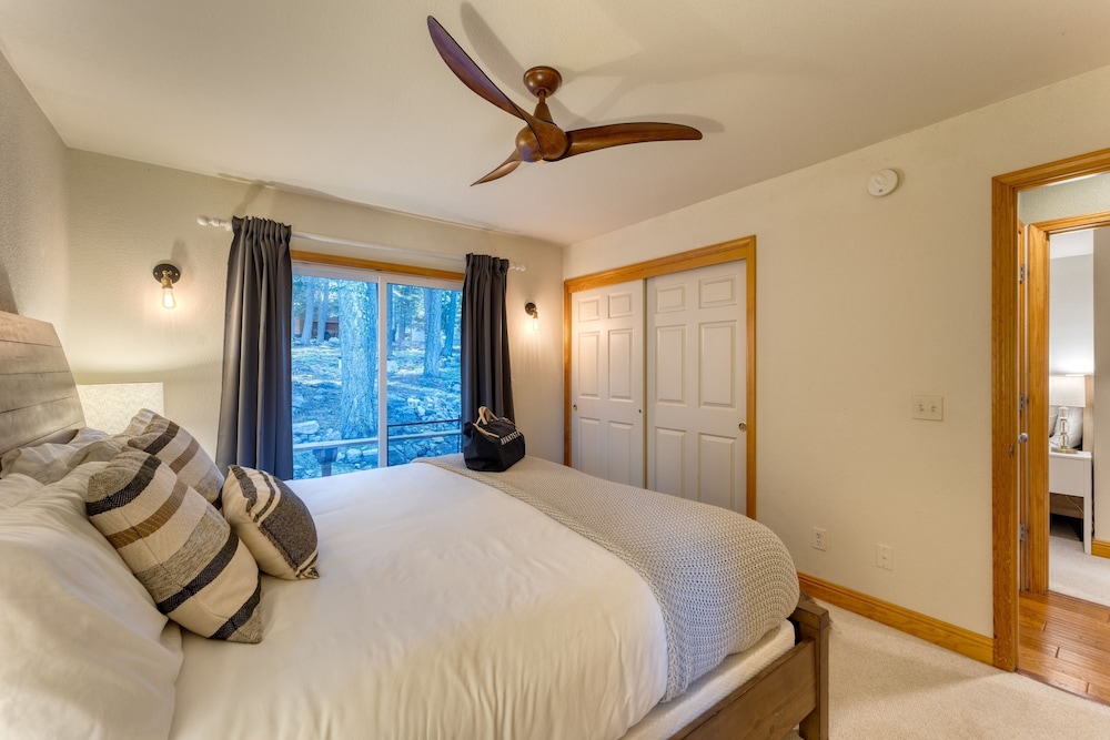 Golden Summit by Avantstay Stunning Secluded Cabin w Access to Tahoe Donner