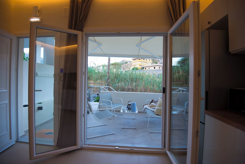SIDONIA SUITE