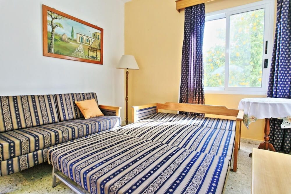 Sun Beach Villa Large Private Pool Walk to Beach A C Wifi Car Not Required - 2145 view 5