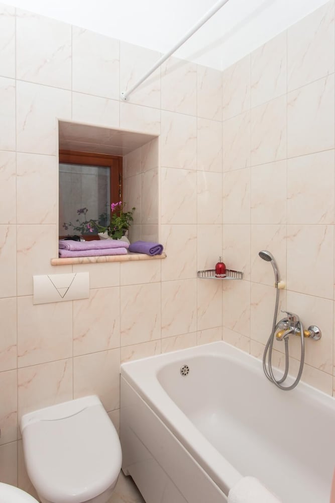 Rooms Lovrijenac