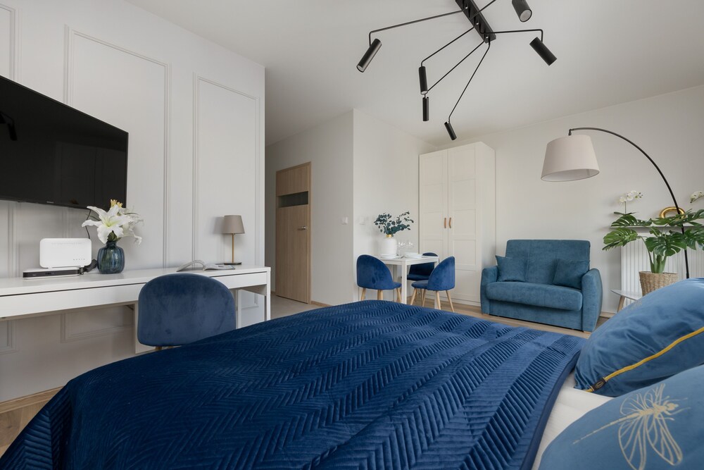Komputerowa Studio Warsaw by Renters view 5