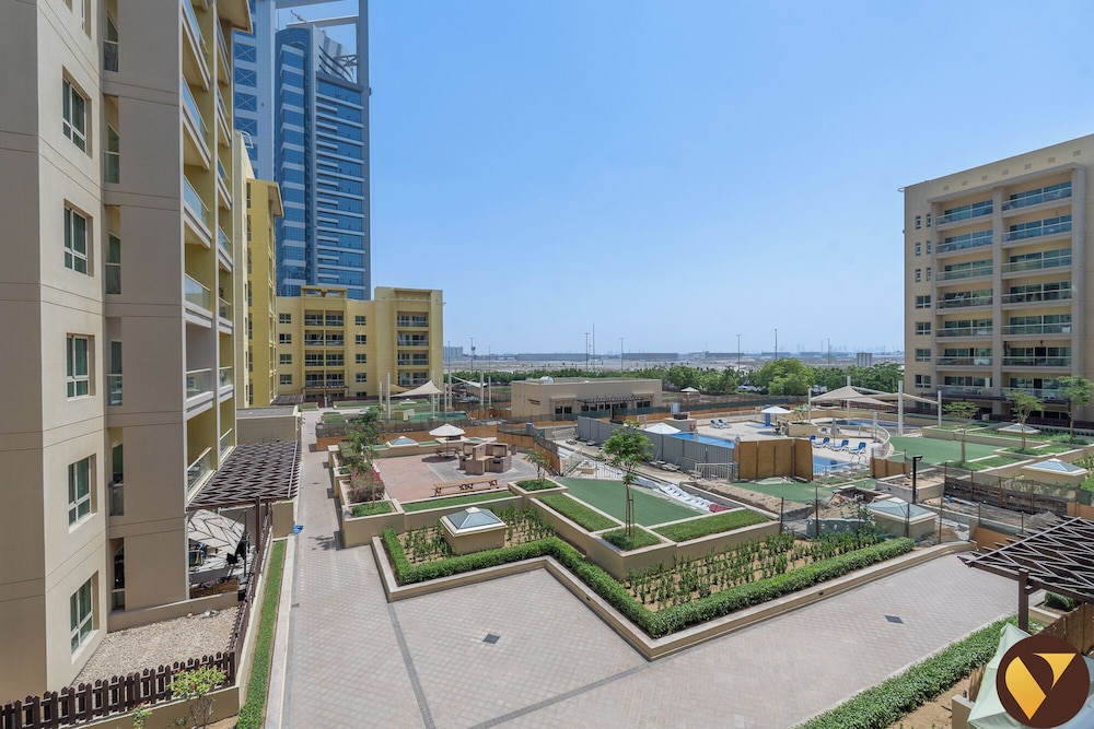 Modern 1 Bedroom Apartment in The Greens
