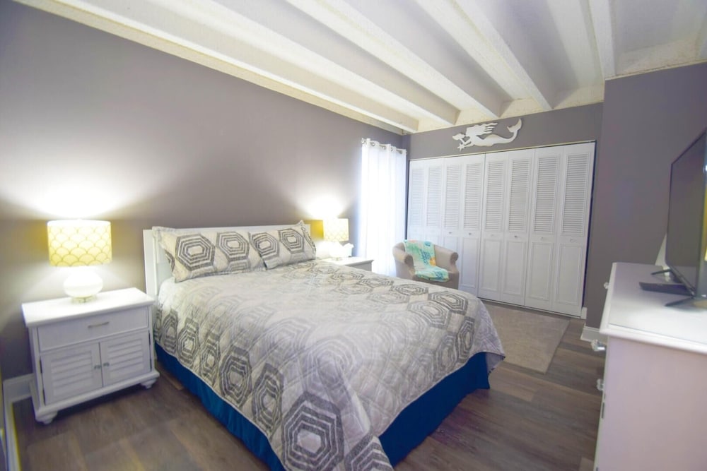 Jada 4H 1 Bedroom Condo by RedAwning view 2