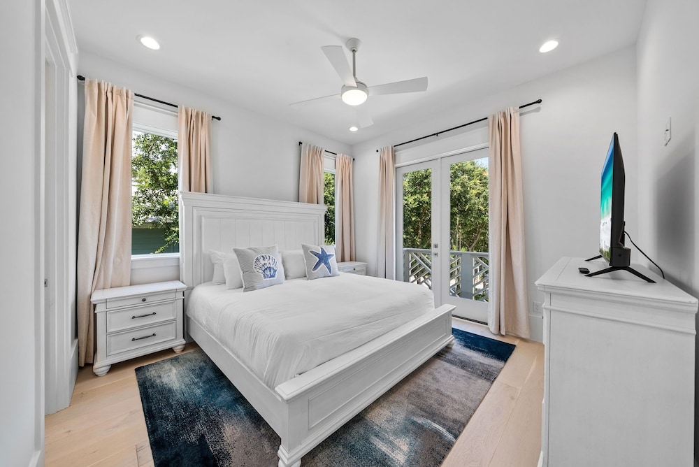 Magnolia Tides 6 Bedroom Home