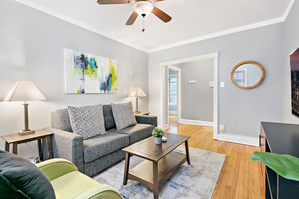 Well equipped 1BR in Chicago highlights - Image 3