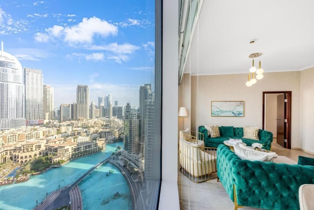 Durrani Homes - Grandiose 5BR Besides Dubai Mall with Burjkhalifa and Fountain view