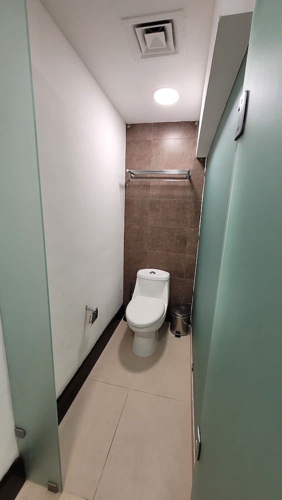 Very Good Vibes Apartmen in Pdc, Steps From Beach
