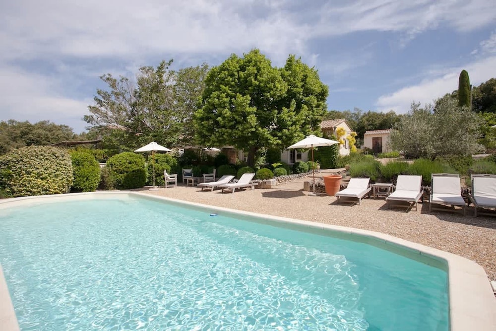 Villa Les Beaumettes - Haven of Peace in the Luberon