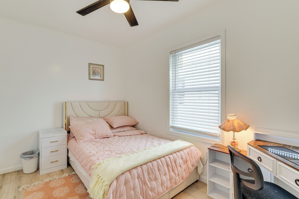 2 Mi to State Park: Updated Niagara Falls Home