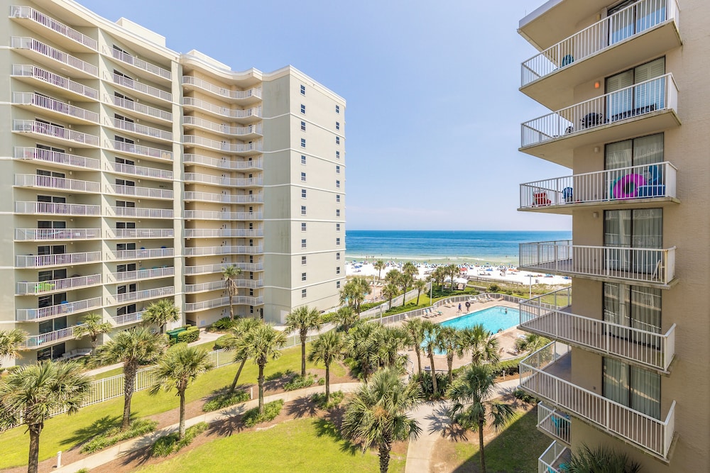 Hotel Seaside Beach & Racquet 5614 - Image 1