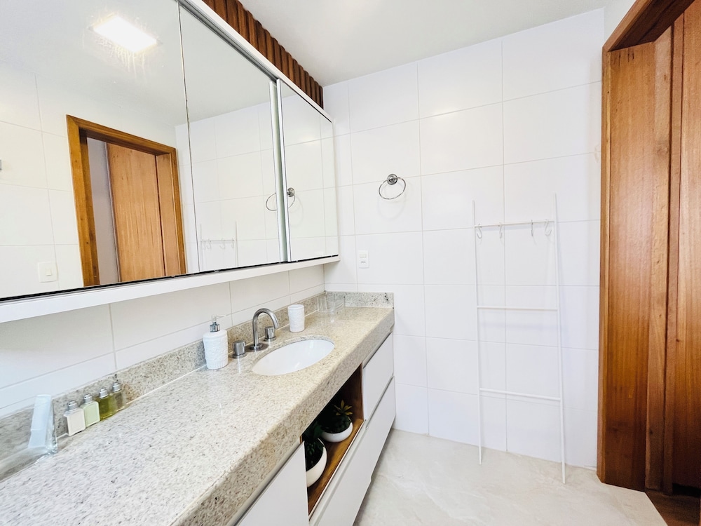 CM 304 - luxo conforto em frente ao mar