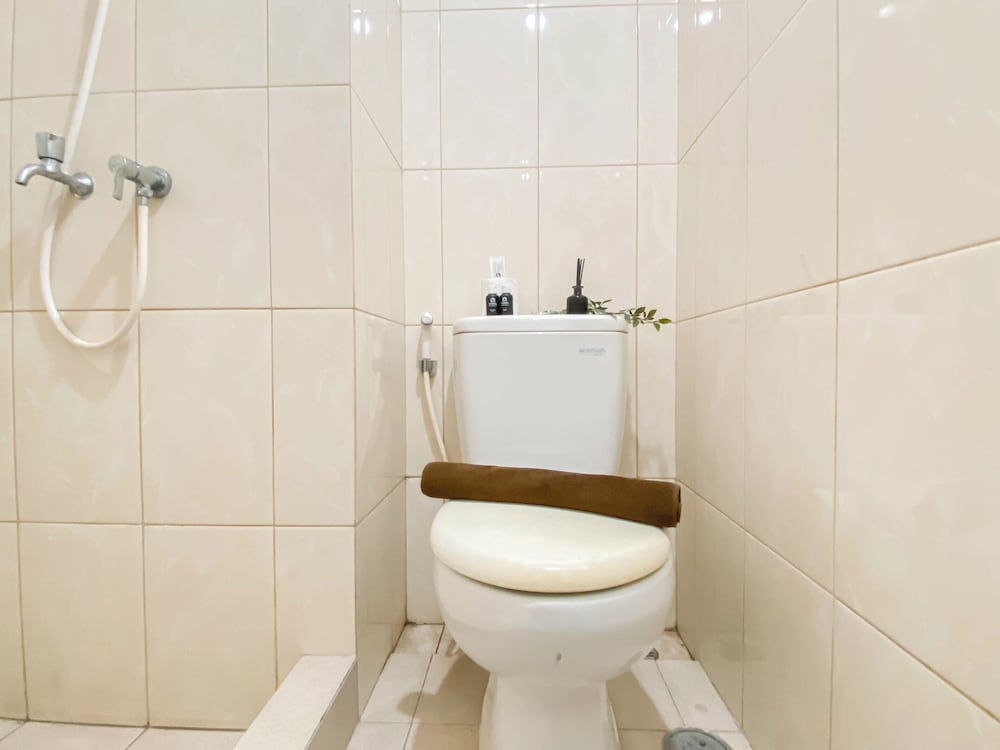 Simple And Strategic Location Studio Apartment At Springlake Summarecon Bekasi