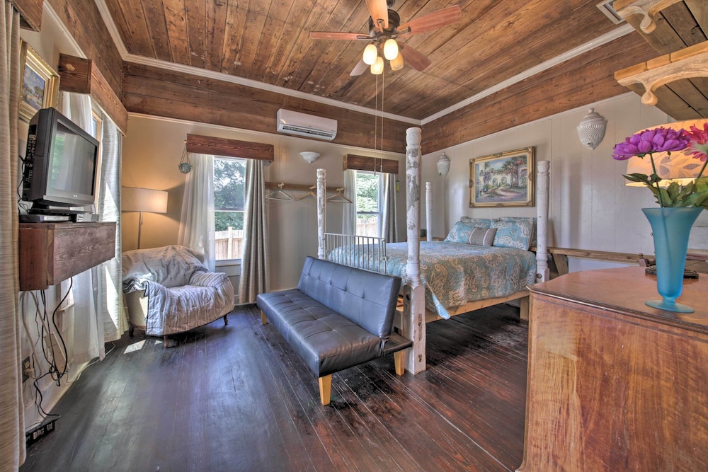 Home w/ Large Deck & BBQ Grill in New Braunfels view 3