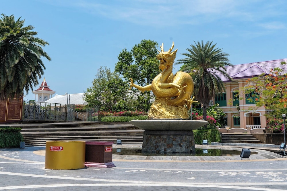 Book a Bed Poshtel - Hostel