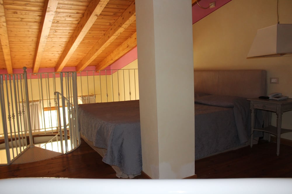 Photo 40