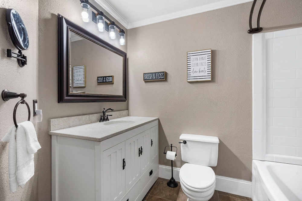 Shells Retreat - Amenities for the Whole Family! view 5