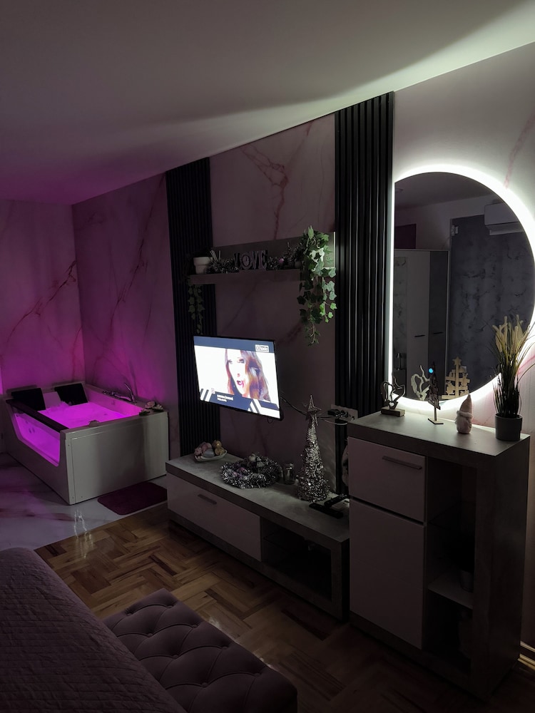 SpaNISH 3 apartment