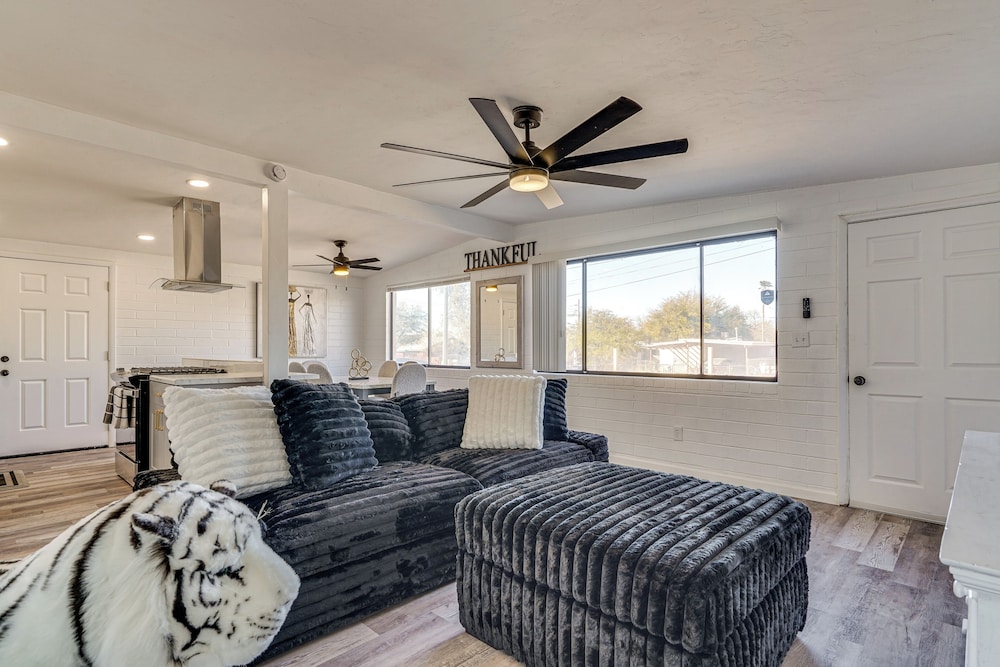2 Mi to Dtwn: Modern Home w/ Yard in Tucson!