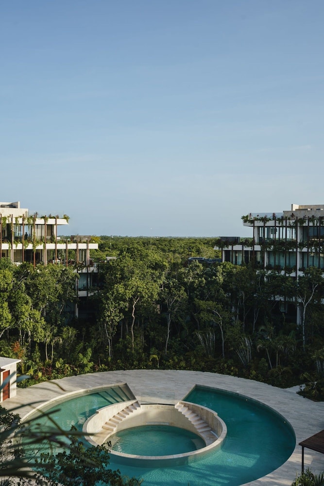Gorgeous Loft Jungle Views and Premium Amenities