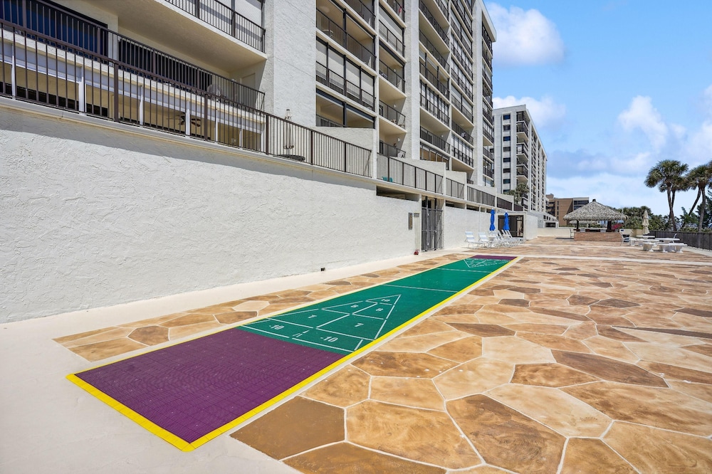 Ocean Sands 1-1002