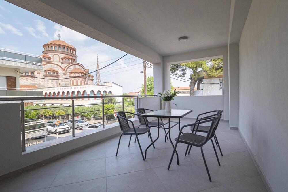 Mpia House by Travel Pro Services photo 1