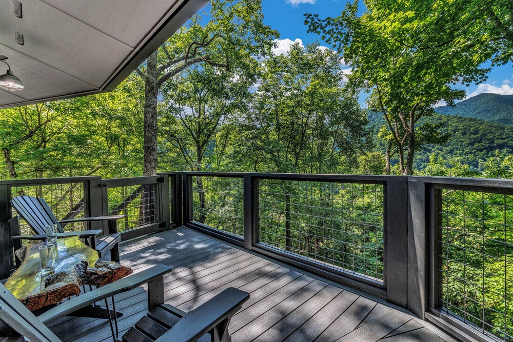 The Upper Deck
