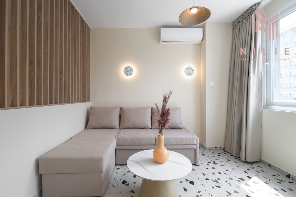 Phedra Studios Nilie Hospitality MGMT
