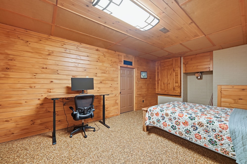 Sprinkle Bottom Lodge 5 Bedroom Cabin