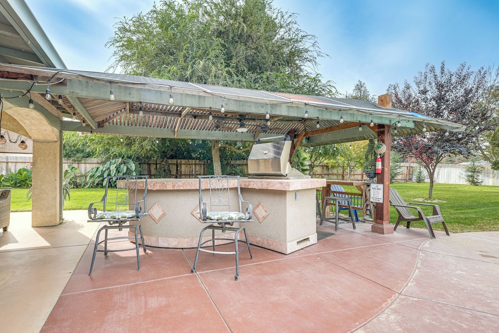 Outdoor Kitchen & Patio! Central Valley Hacienda