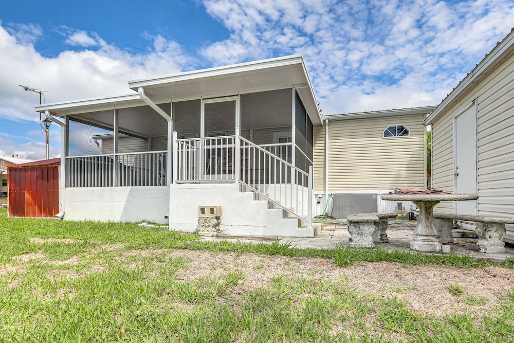 Boat, Fish & Unwind: Waterfront Okeechobee Oasis!