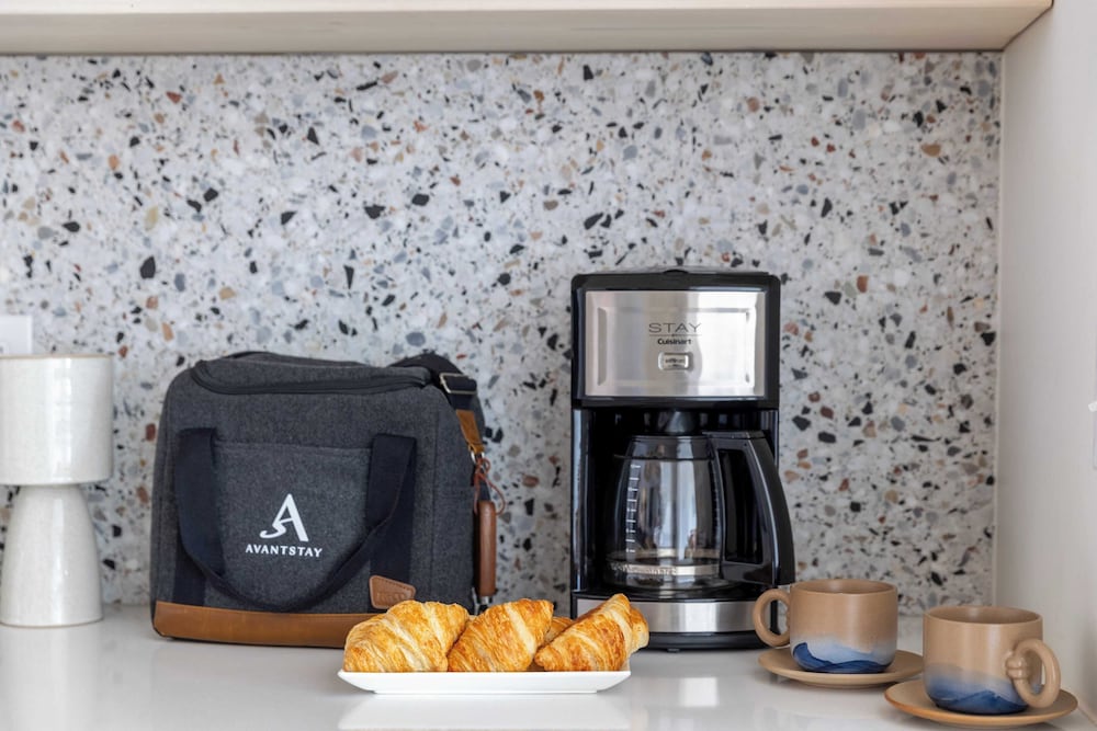 Sleeps 24 Rooftop, Game Room & Outdoor Spaces Just 10 Min to Broadway Outrider by Avantstay