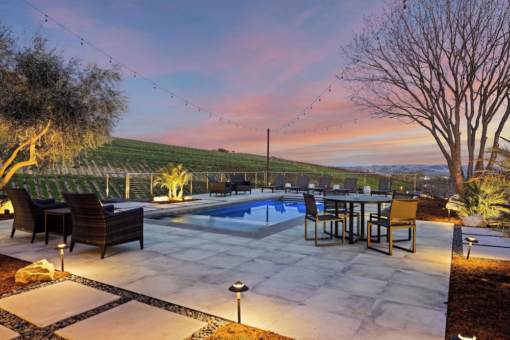 Wine Country Estate w/ Pool, Hot Tub The Residence at Truss Wines by Avantstay