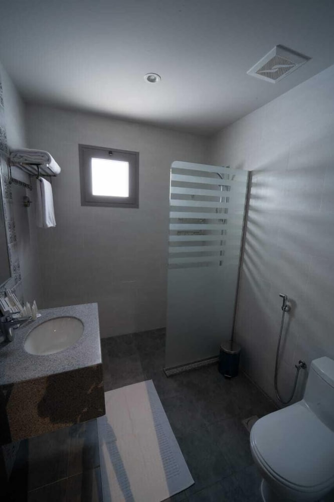 Orient Jewel for the serviced apartments - جوهرة الشرق للشقق المخدومة