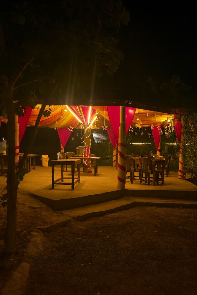 STAYGURU SURKHAB RANN RESORT