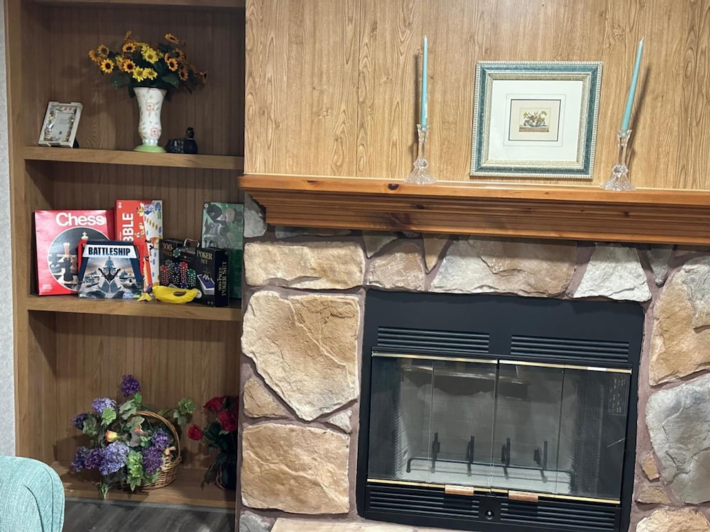 Secluded Lodge Farm Views 50 Acres Wifi