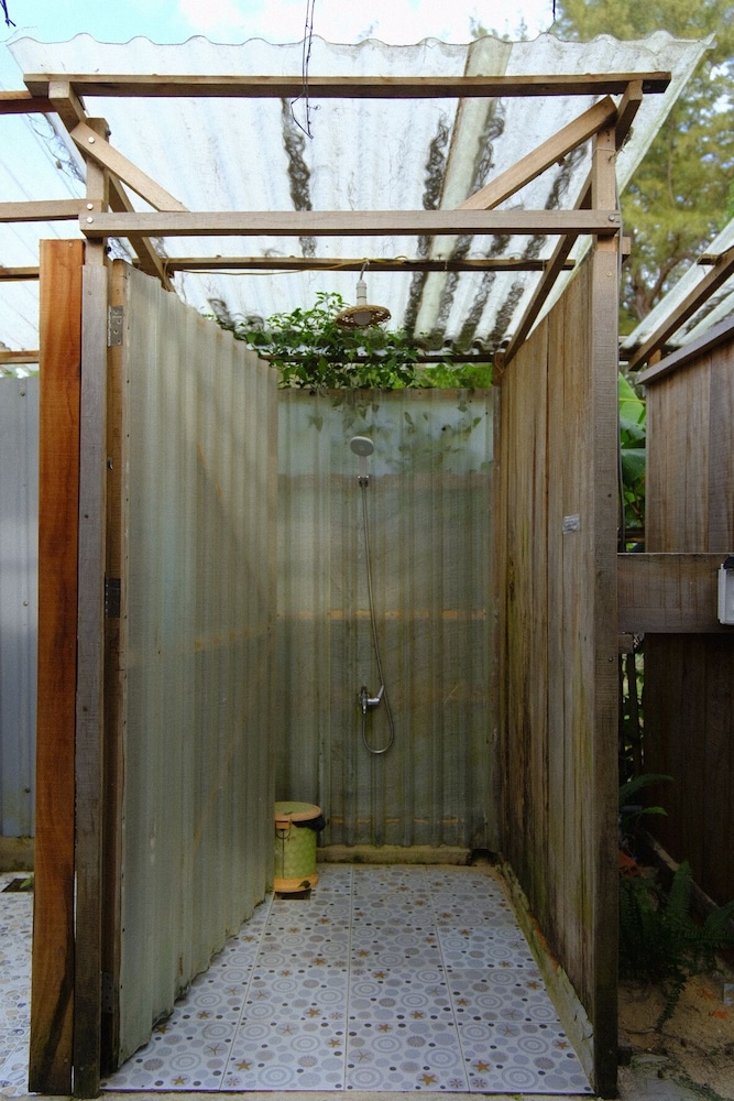 Hang Sói Glamping