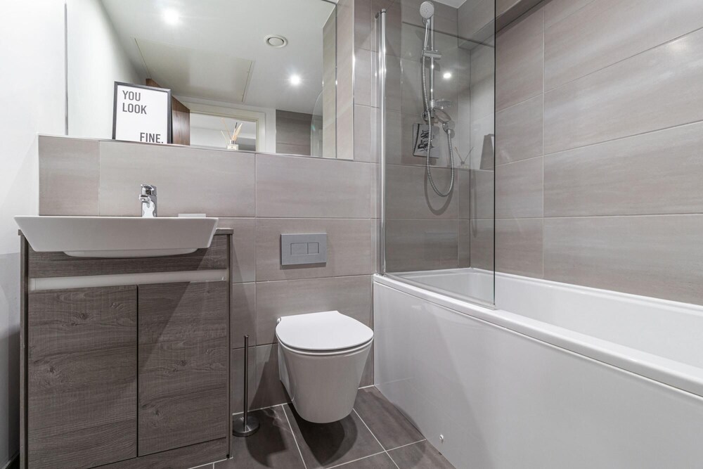 Luxury Interior Designed 2 BR - Jewellery Quarter view 5