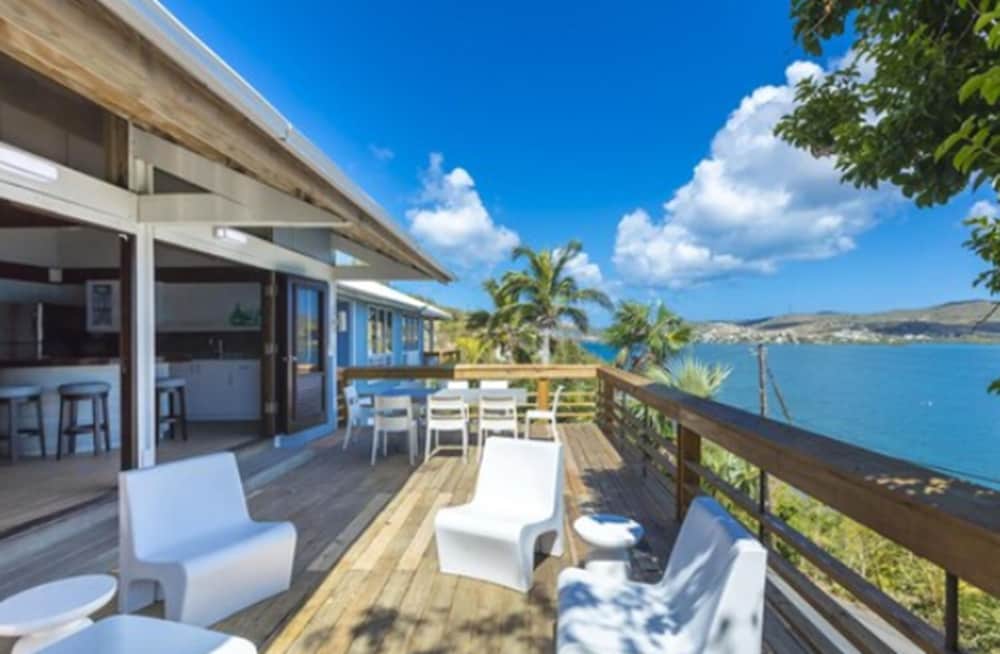 Oceania Villas