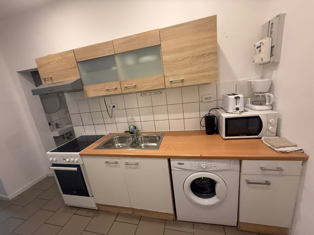 Smart 2BR Apt 10 Min from Westbahnhof