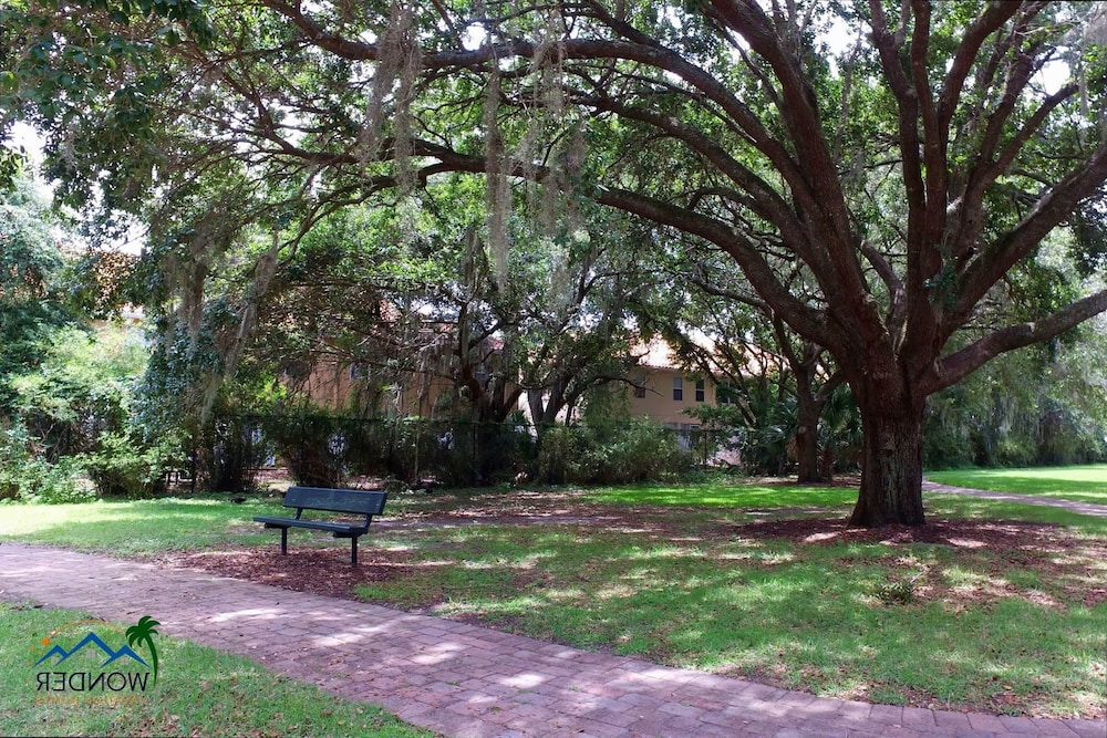 Resort-style 4BR Home Gated Community Near Disney