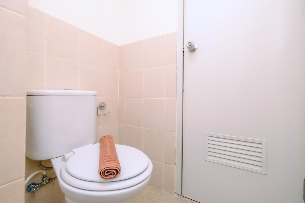 Homey and Restful 2BR Podomoro Golf View Apartment