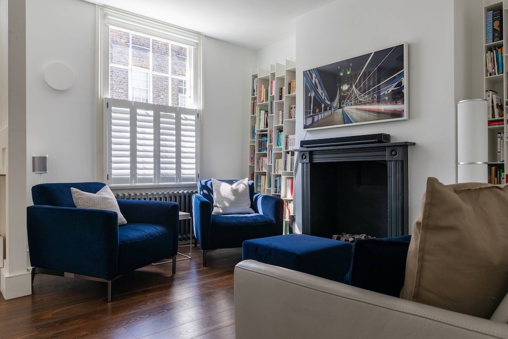 Whittlesey Street II by Onefinestay